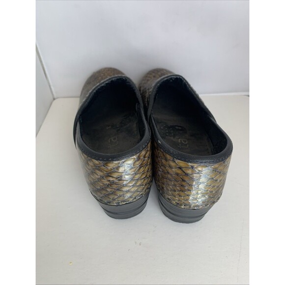 Sanita The Original Danish Clogs green Shimmery Print Size 38 Nearly new - Picture 3 of 4